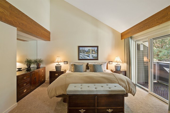 Room 2 of 23