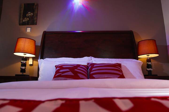 Room 10 of 29