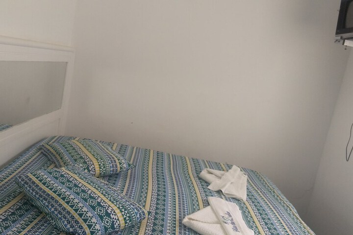 Room 2 of 23