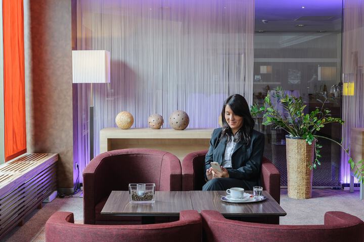 Entrance & Lobby