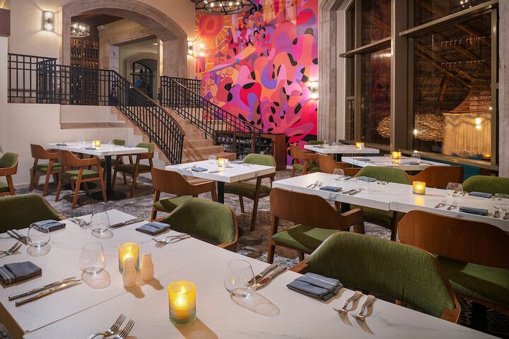 Dining 90 of 162