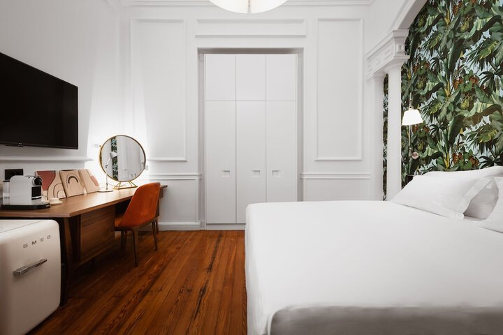 Room 7 of 110
