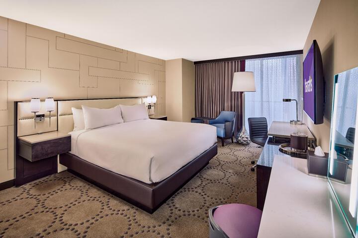Valley Deluxe Room 1 King (8 of 41)