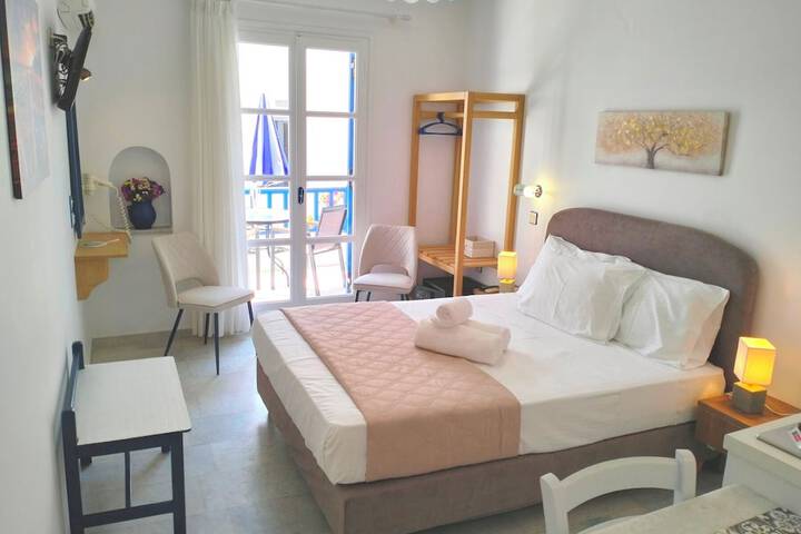 Room 8 of 38