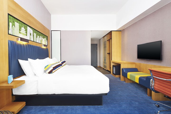 Room 6 of 61