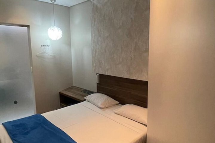 Room 11 of 31