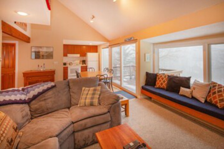 Room 9 of 26