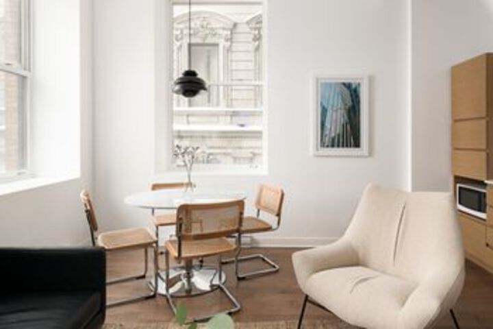 Room 14 of 22