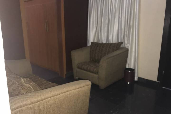 Room 6 of 15