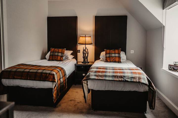 Room 15 of 52