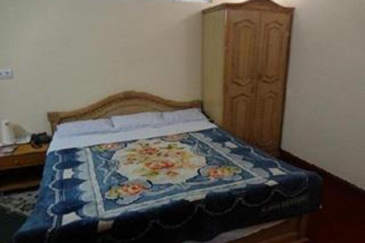 Room 2 of 5