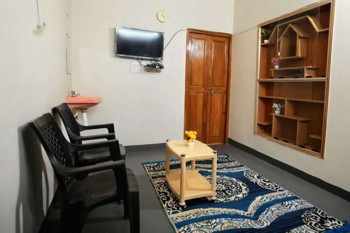 Room 56 of 100