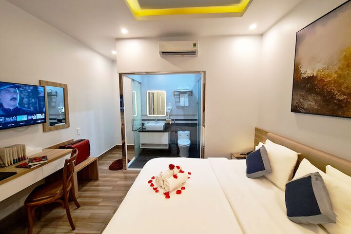 Room 4 of 27