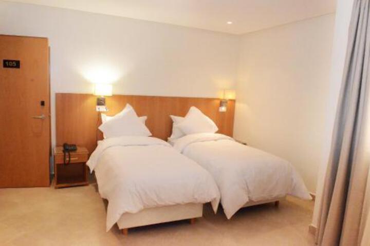 Room 3 of 9