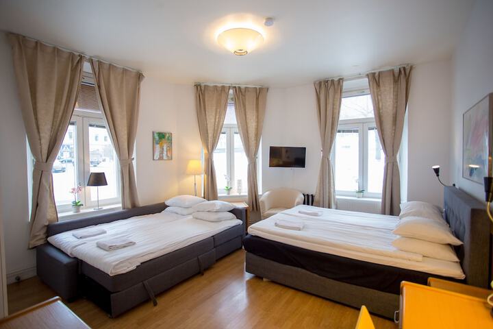Room 5 of 75