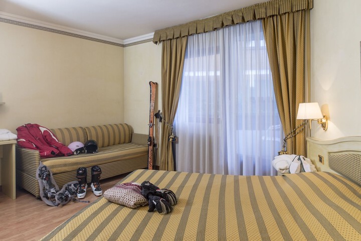 Room 15 of 79