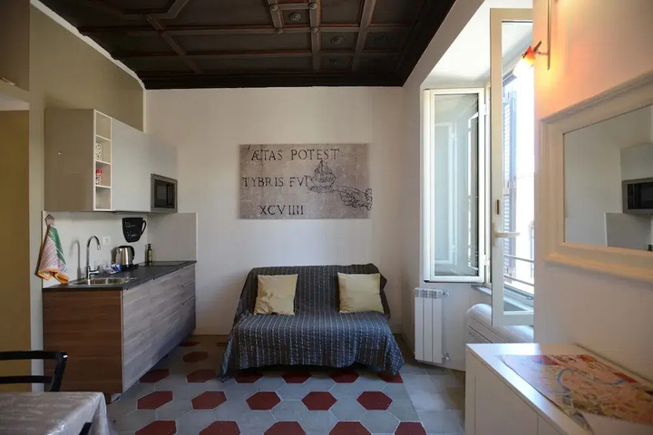 Room 4 of 15