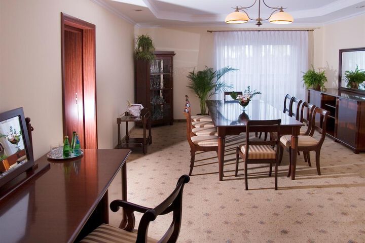 Room 26 of 68