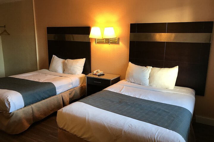 Basic 2 Double Beds (7 of 9)