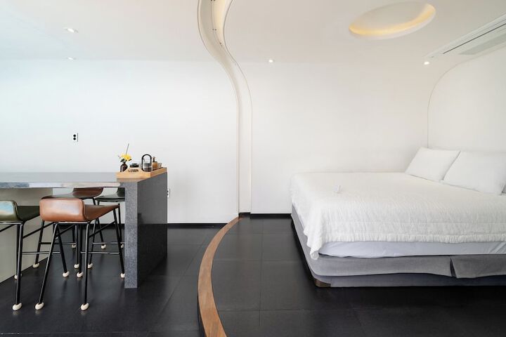 Room 62 of 70