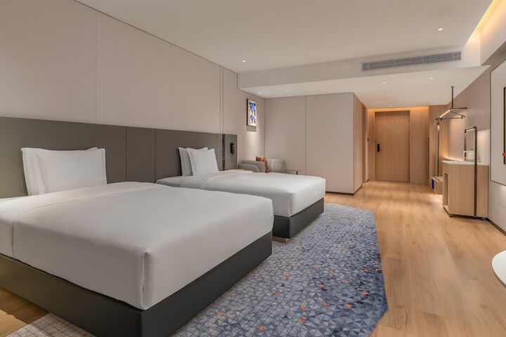 Room 14 of 69