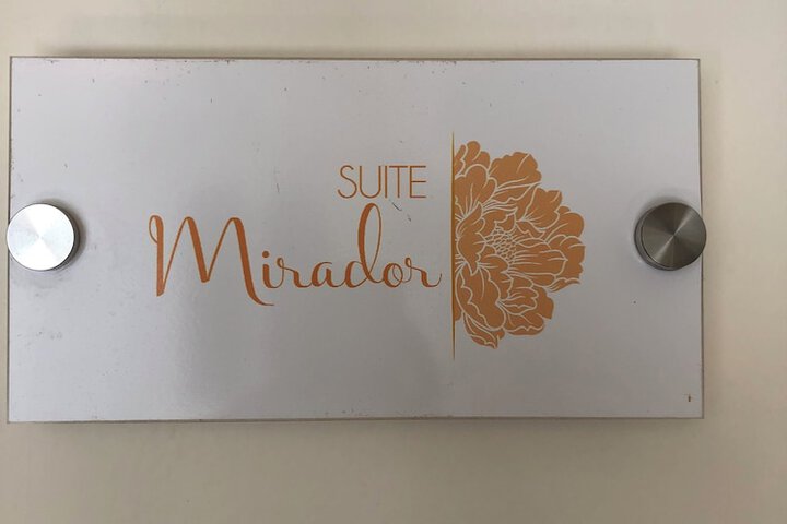 Room 16 of 170