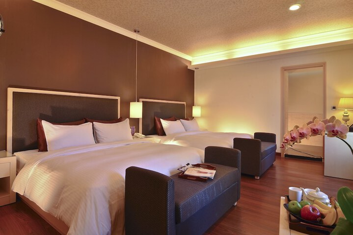 Room 13 of 97