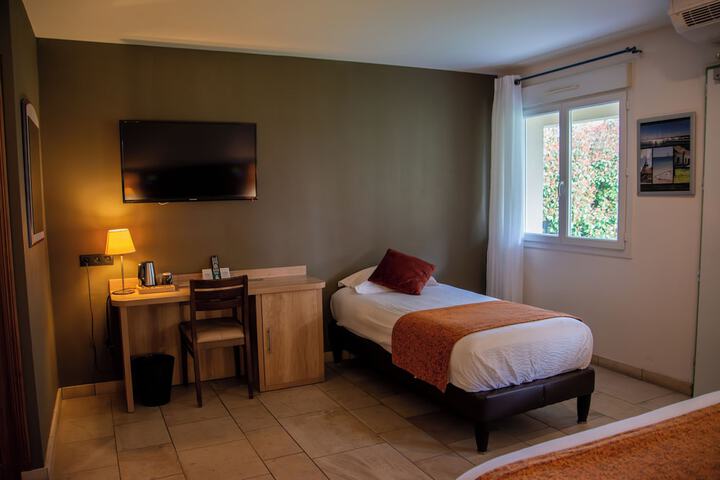Room 18 of 36