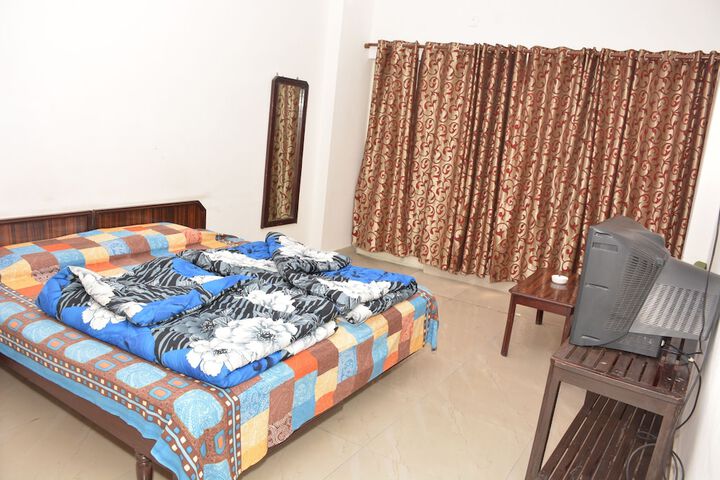 Room 2 of 21