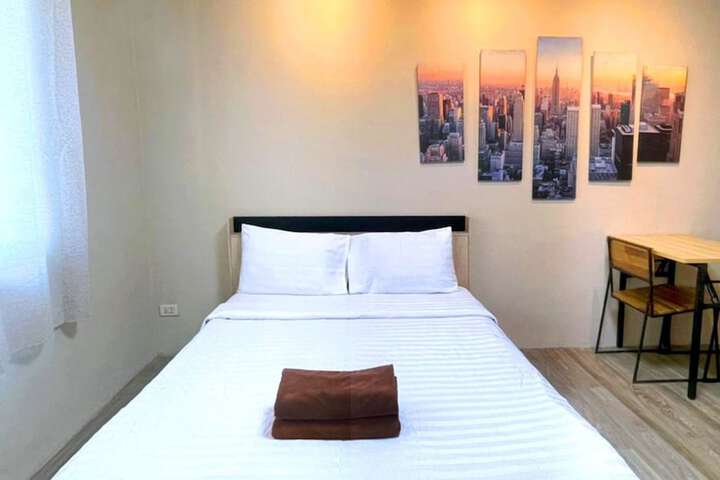 Room 16 of 31