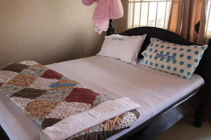 Room 16 of 23