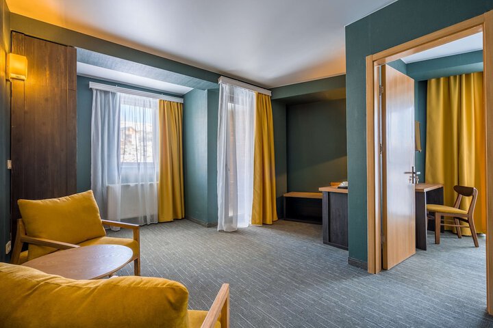Room 20 of 50