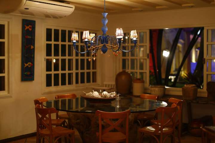 Dining 49 of 81