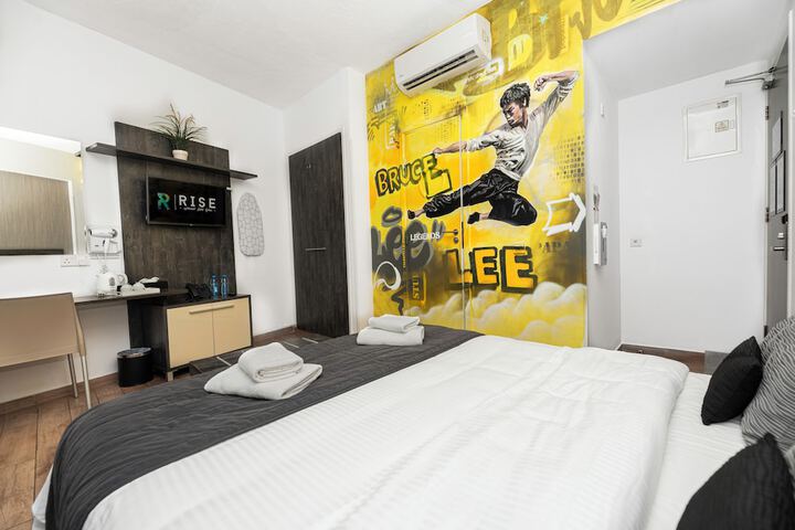 Room 31 of 216