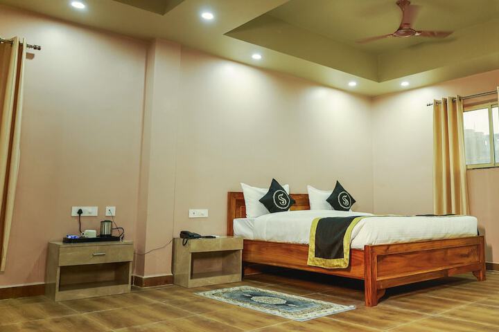 Room 15 of 33