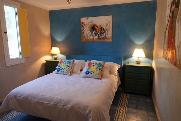 Room 7 of 26