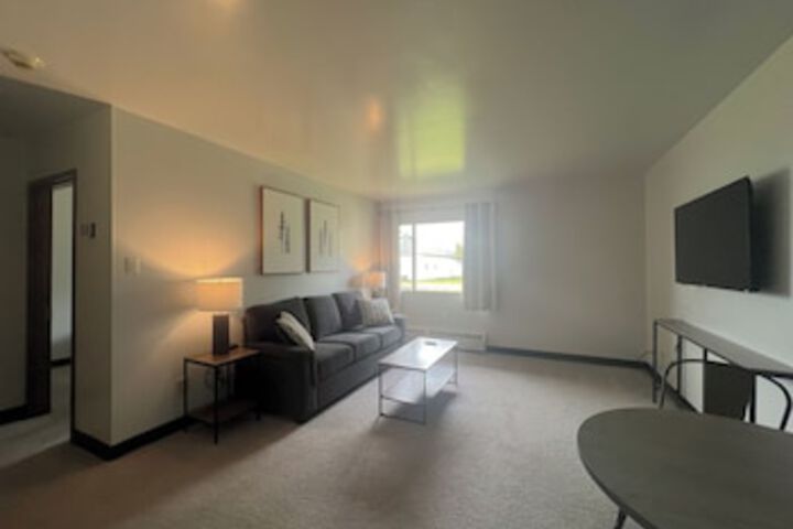 Room 13 of 36