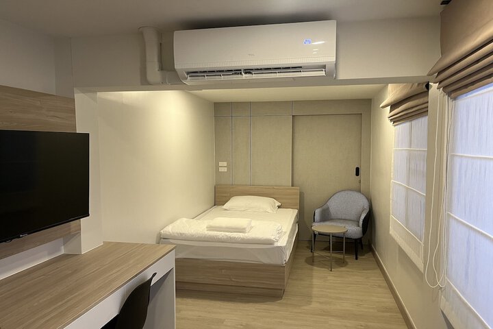 Room 6 of 153