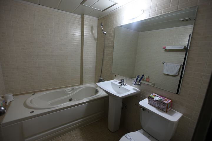 Room 4 of 52