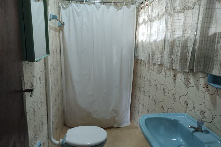 Room 12 of 21