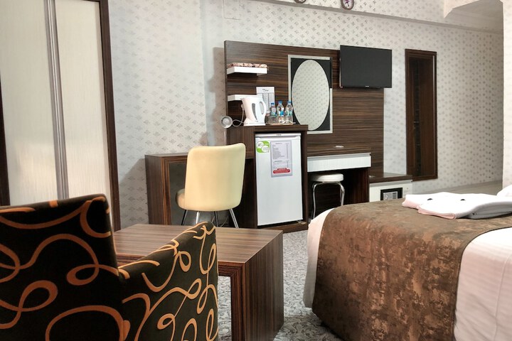 Room 11 of 51