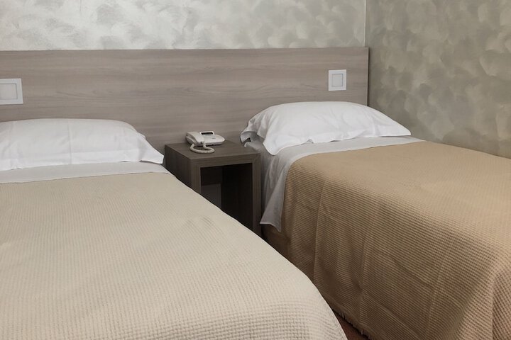 Room 6 of 23
