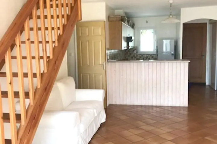 Room 2 of 11