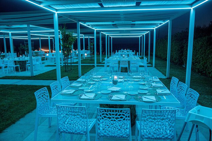 Hotel 44 of 64