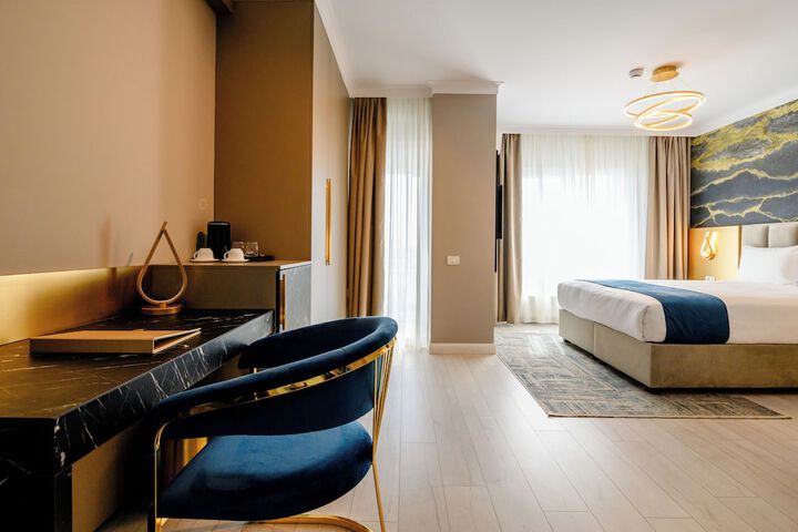 Room 43 of 70