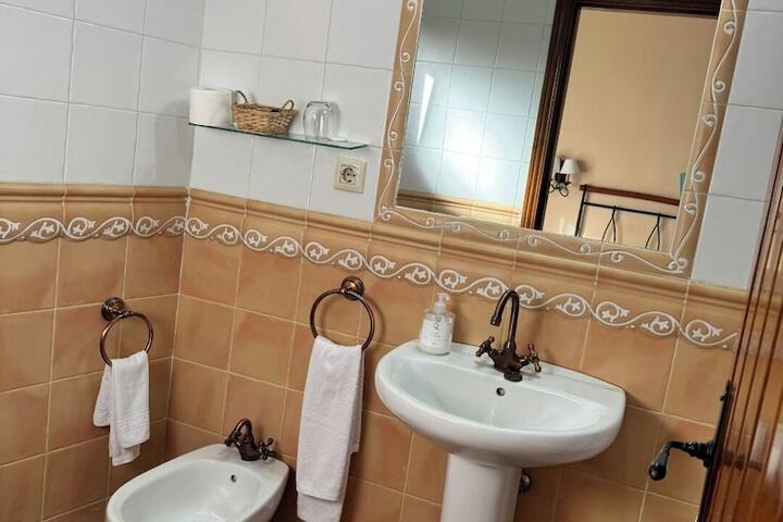 Room 7 of 14