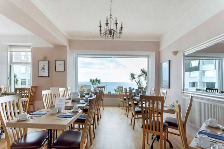 Dining 105 of 131