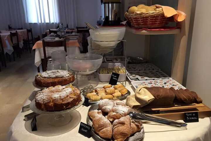 Breakfast/Coffee Service 18 of 53