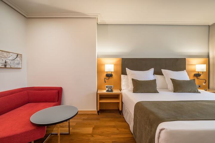 Room 12 of 64