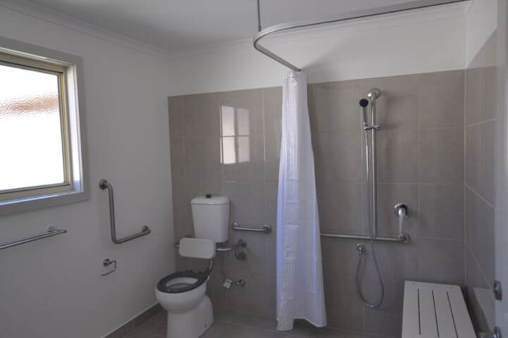 Room 28 of 42